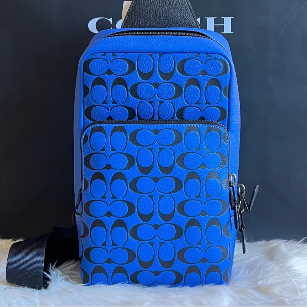 Coach Gotham Pack In Signature Leather - Picture 10 of 11